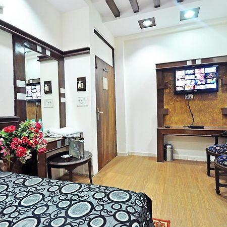 Hotel Shiva Intercontinental - New Delhi Railway Station - Paharganj Buitenkant foto