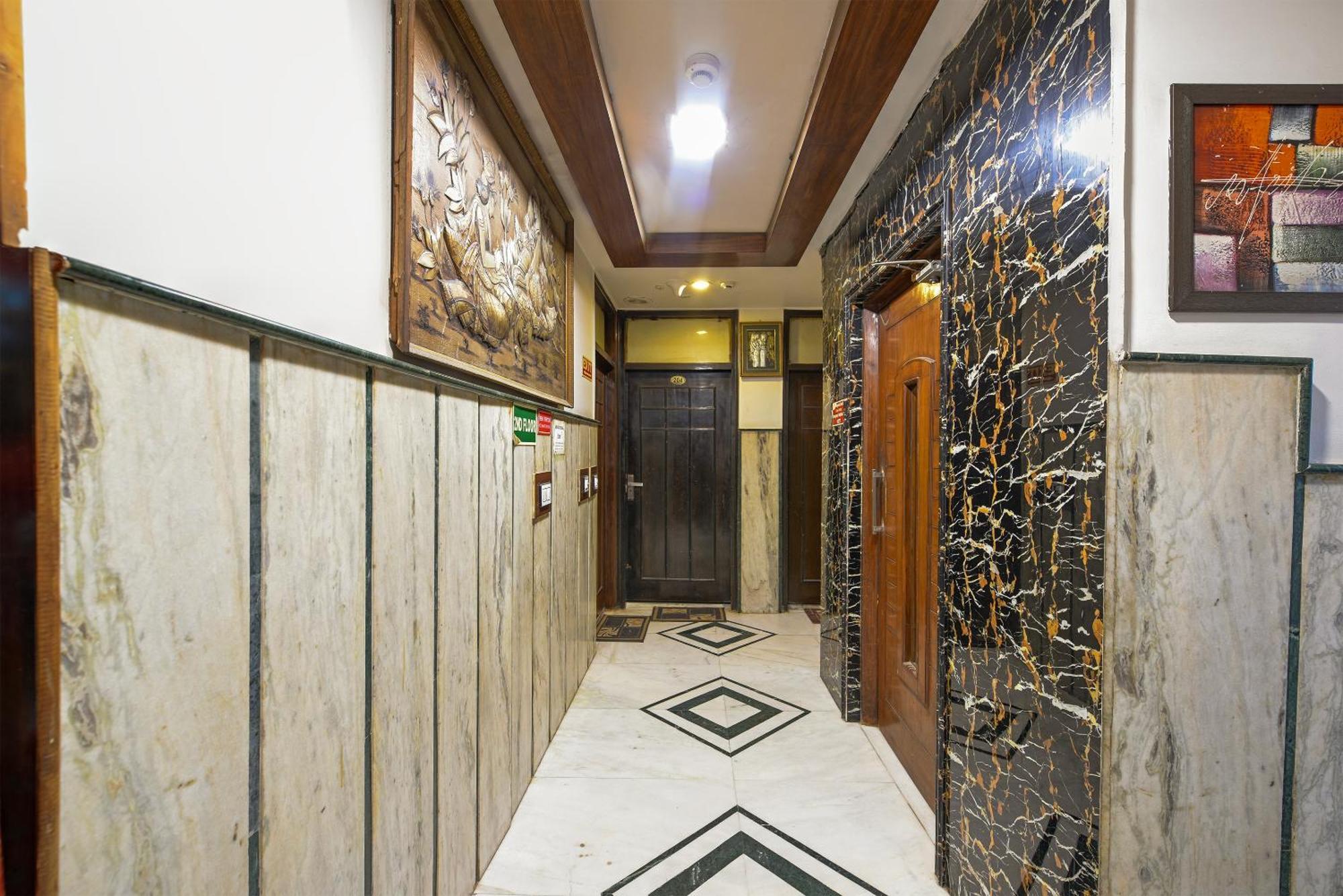 Hotel Shiva Intercontinental - New Delhi Railway Station - Paharganj Buitenkant foto