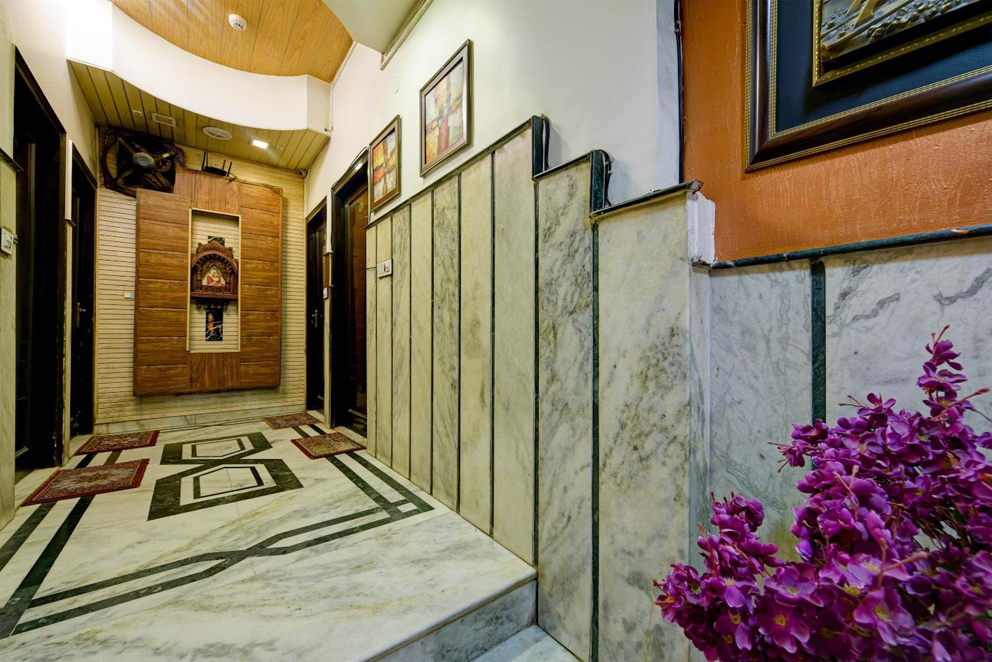 Hotel Shiva Intercontinental - New Delhi Railway Station - Paharganj Buitenkant foto