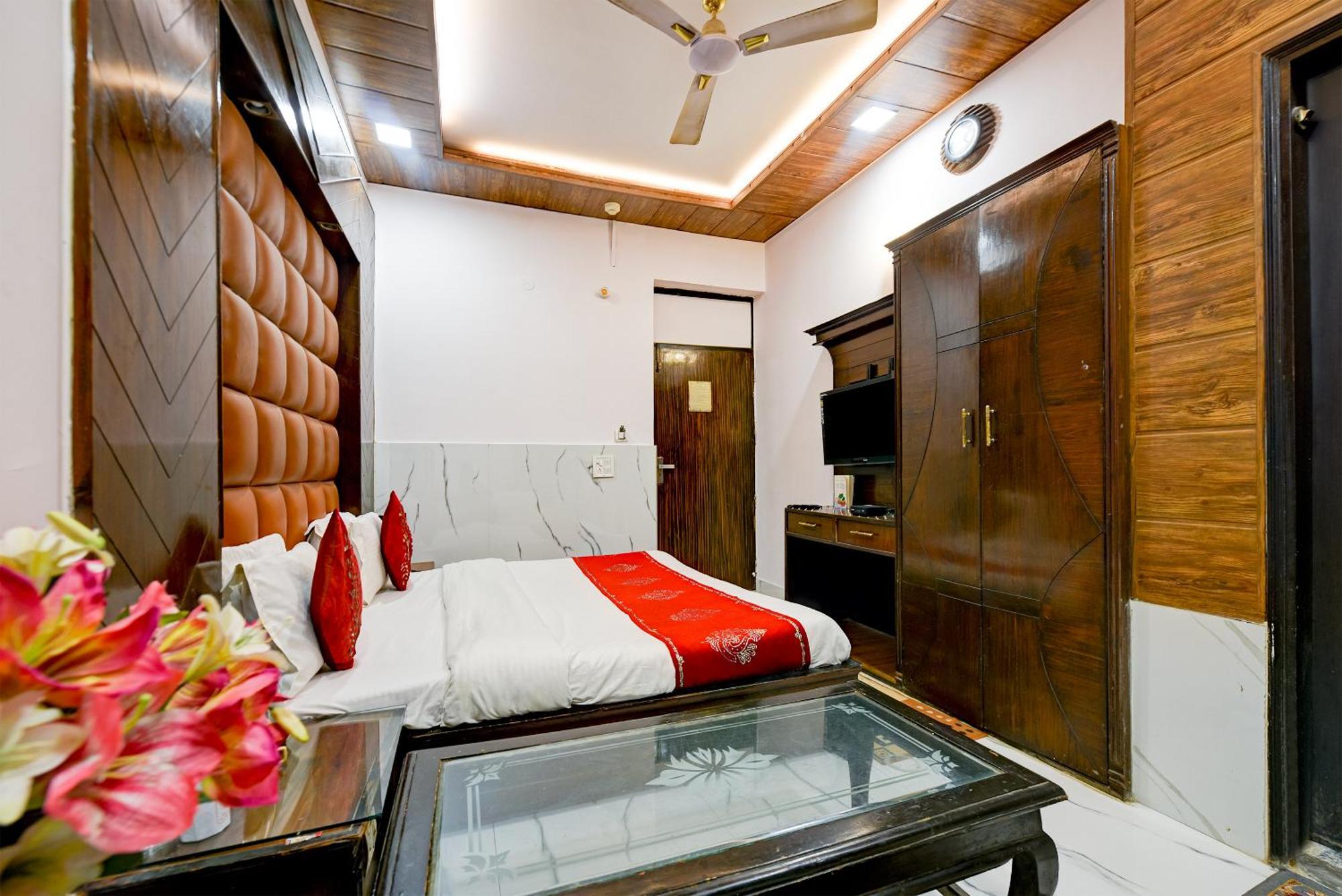 Hotel Shiva Intercontinental - New Delhi Railway Station - Paharganj Buitenkant foto