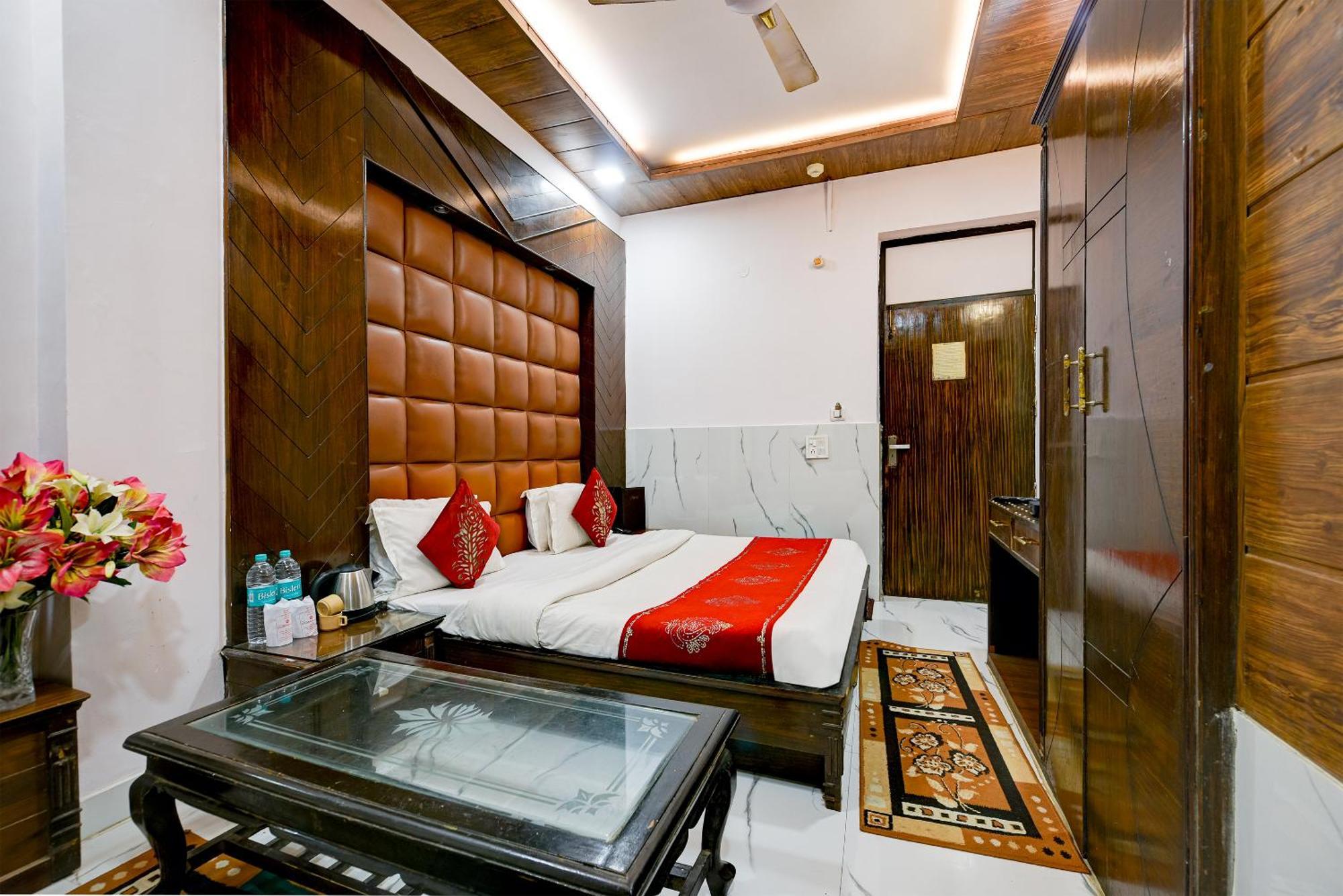 Hotel Shiva Intercontinental - New Delhi Railway Station - Paharganj Buitenkant foto