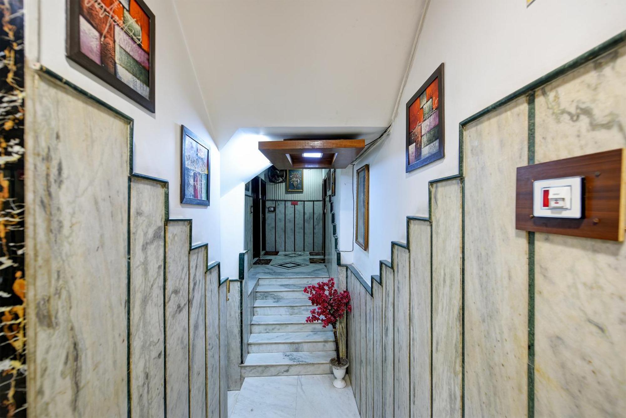 Hotel Shiva Intercontinental - New Delhi Railway Station - Paharganj Buitenkant foto