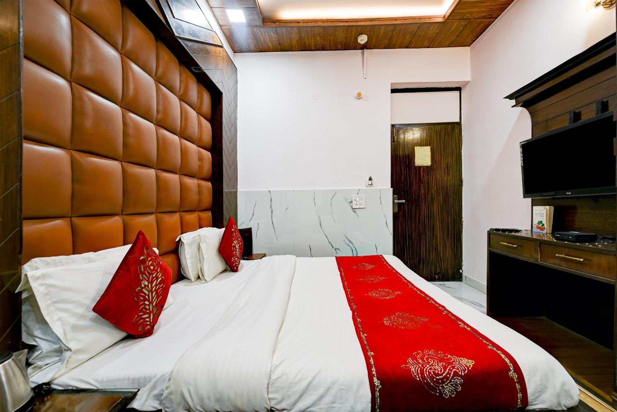 Hotel Shiva Intercontinental - New Delhi Railway Station - Paharganj Buitenkant foto