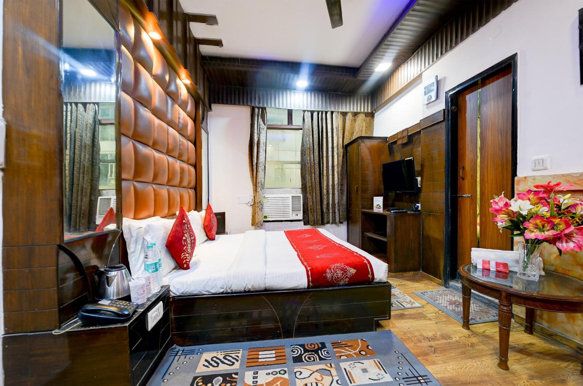 Hotel Shiva Intercontinental - New Delhi Railway Station - Paharganj Buitenkant foto