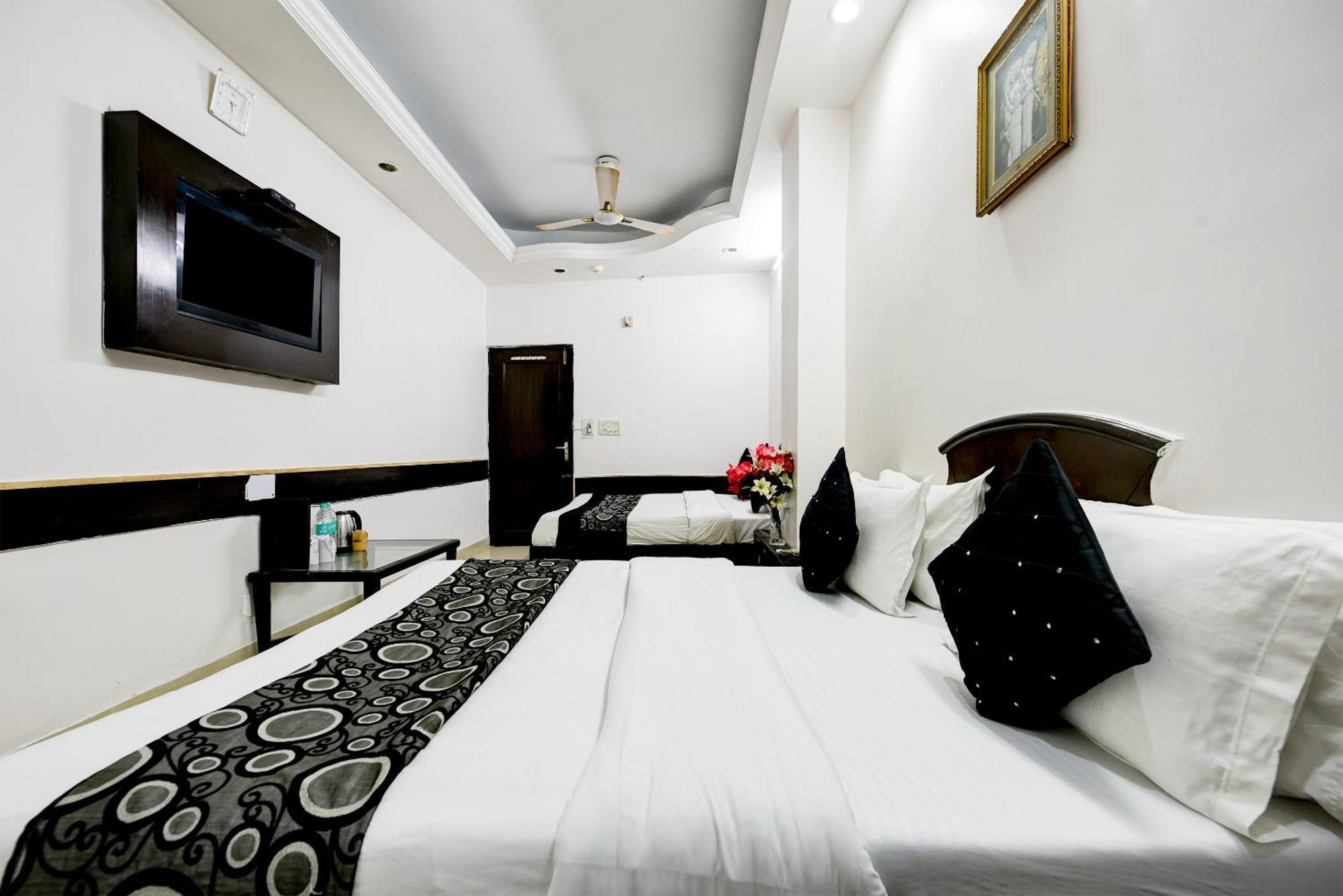 Hotel Shiva Intercontinental - New Delhi Railway Station - Paharganj Buitenkant foto