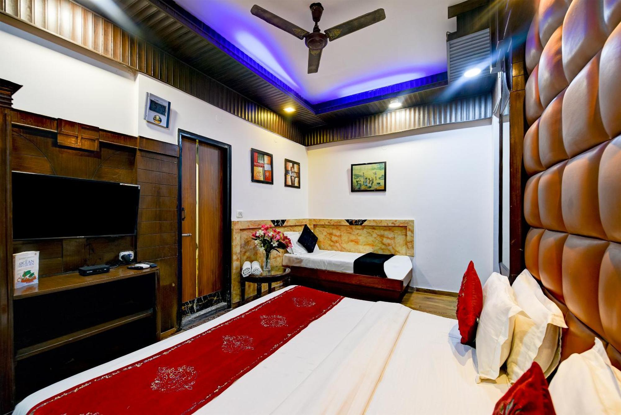 Hotel Shiva Intercontinental - New Delhi Railway Station - Paharganj Buitenkant foto