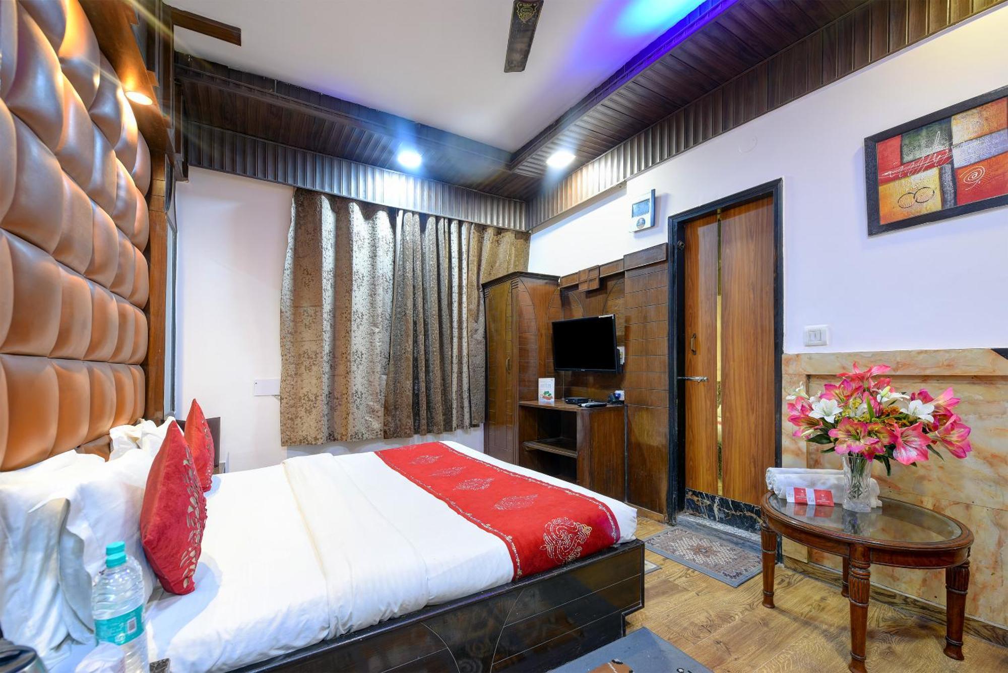 Hotel Shiva Intercontinental - New Delhi Railway Station - Paharganj Buitenkant foto