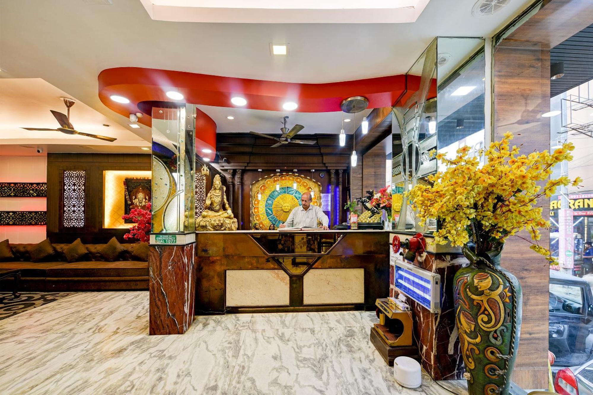 Hotel Shiva Intercontinental - New Delhi Railway Station - Paharganj Buitenkant foto