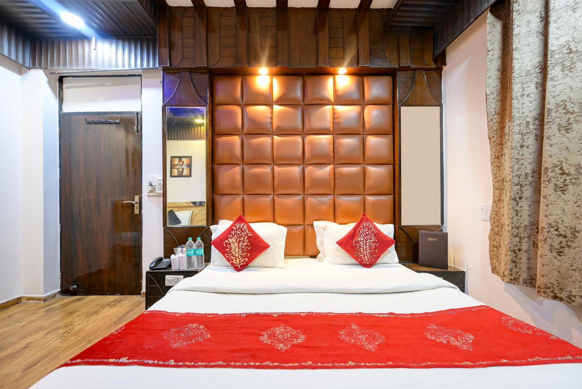 Hotel Shiva Intercontinental - New Delhi Railway Station - Paharganj Buitenkant foto